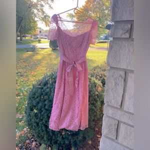 Pretty In Pink! Beautiful Vintage Lace Hoco Prom Formal Dress With Belt Sash